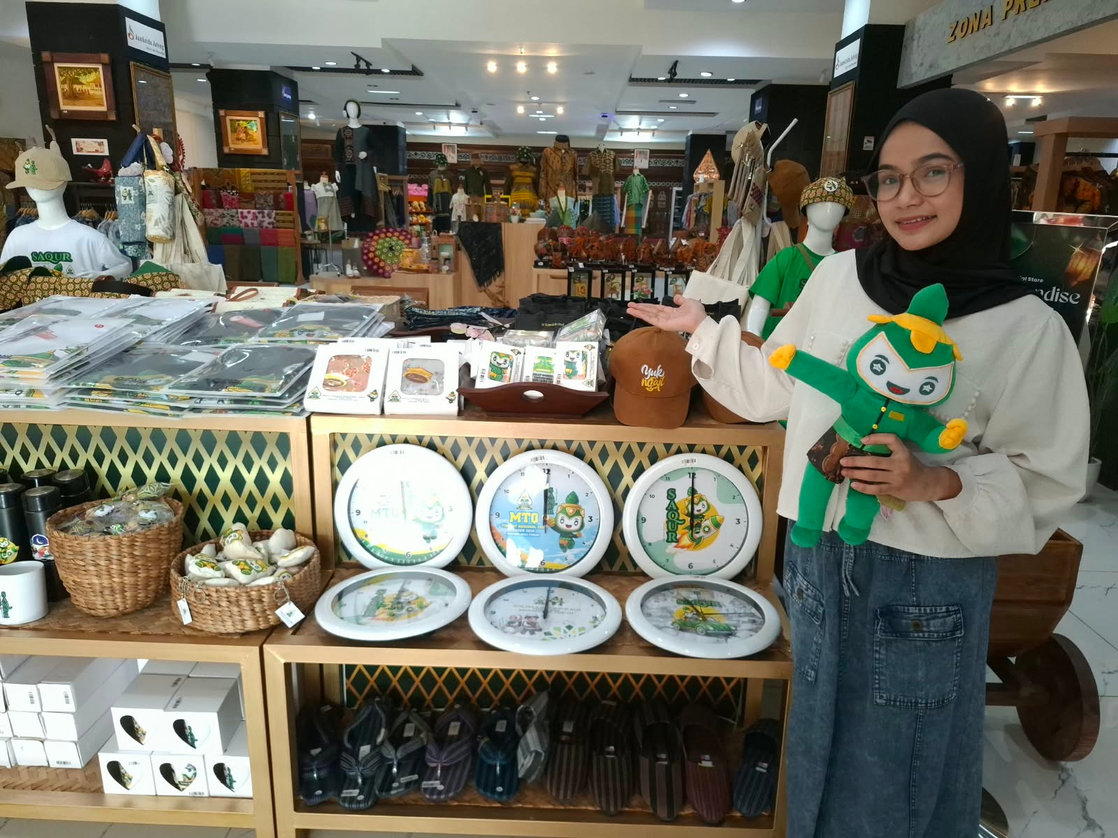 Jangan Lewatkan! Suvenir Resmi MTQ Nasional XXXI Ada di Dekranasda Store Semarang
